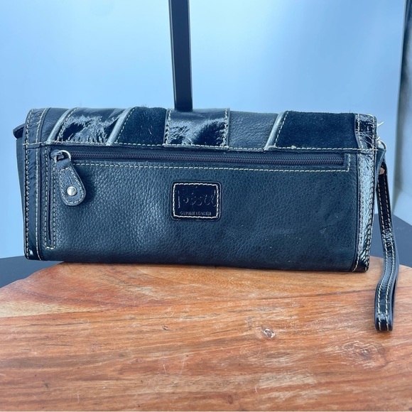 FOSSIL BLACK LARGE WRISTLET CLUTCH Three Leather & Silver Tone Trim & Buckle - Picture 2 of 6